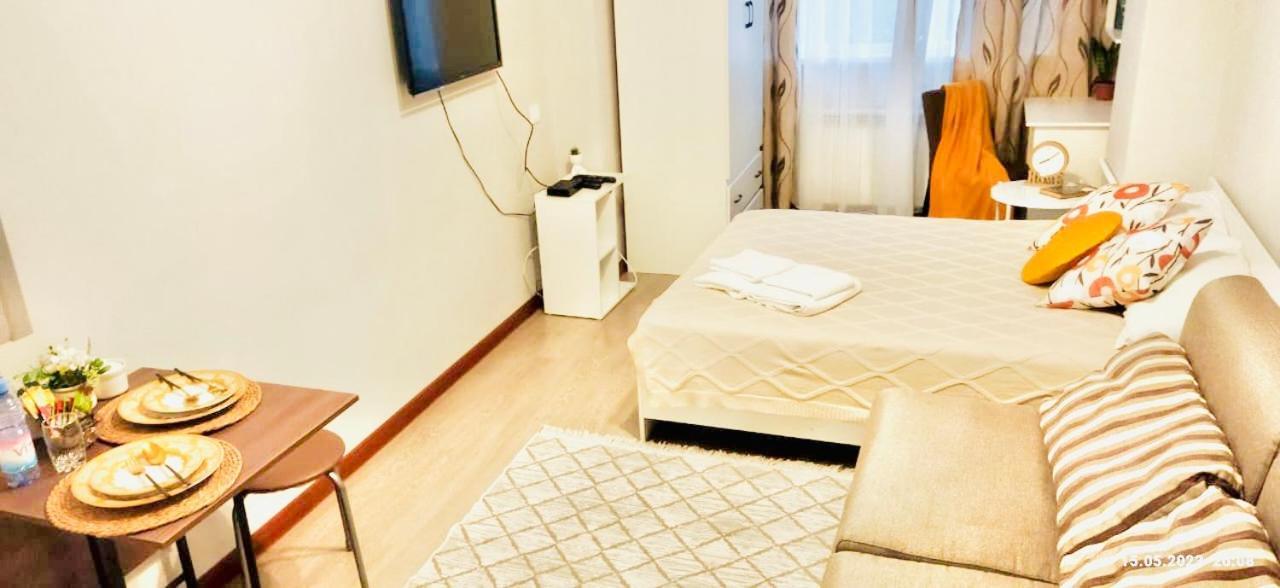 Like Home Apartments Timiryazev Street Almatî Exterior foto