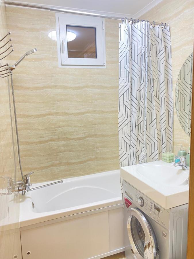 Like Home Apartments Timiryazev Street Almatî Exterior foto